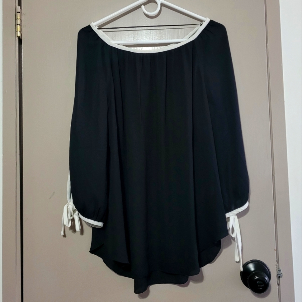 Black and White Long Sleeve Large